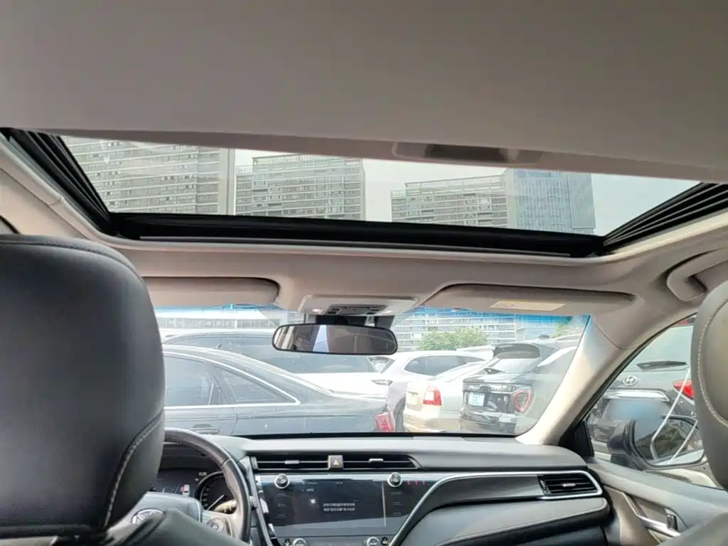 Toyota Camry 2019 Hybrid 2.5HS Trend Edition China VI фото 18