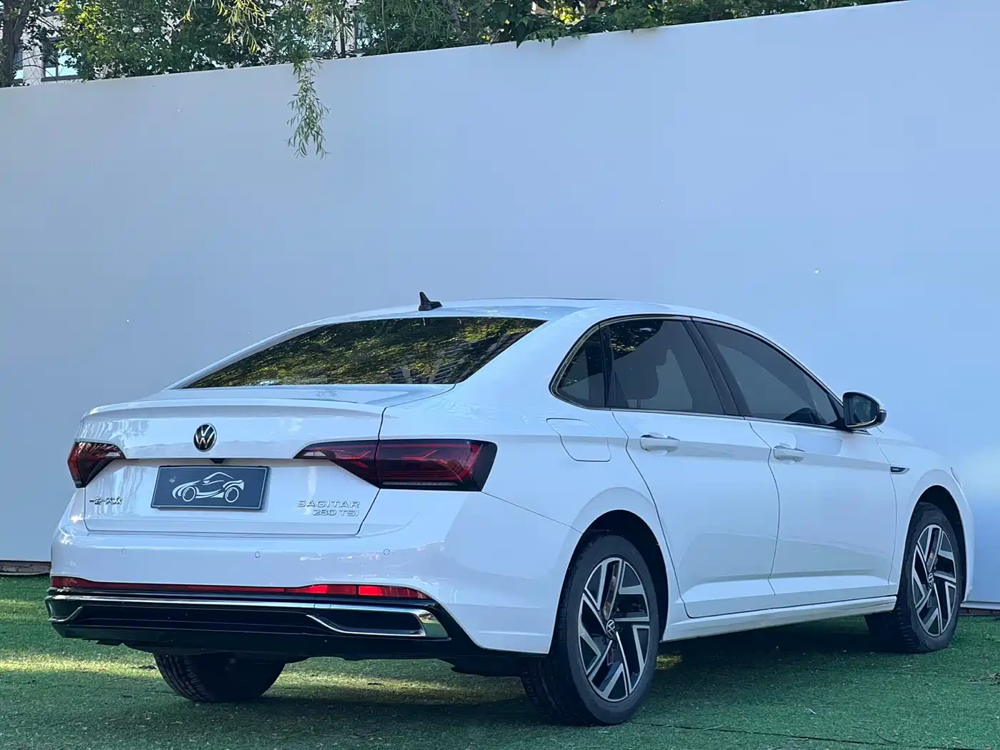 Volkswagen Sagitar 2023 Model Year 280TSI DSG Surpass Edition фото 7