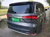 Фото 7 - Roewe iMAX8