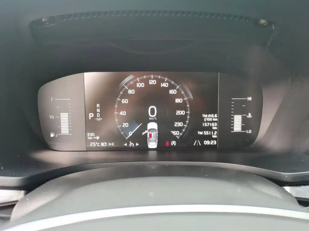 Фото 12 - Volvo S60