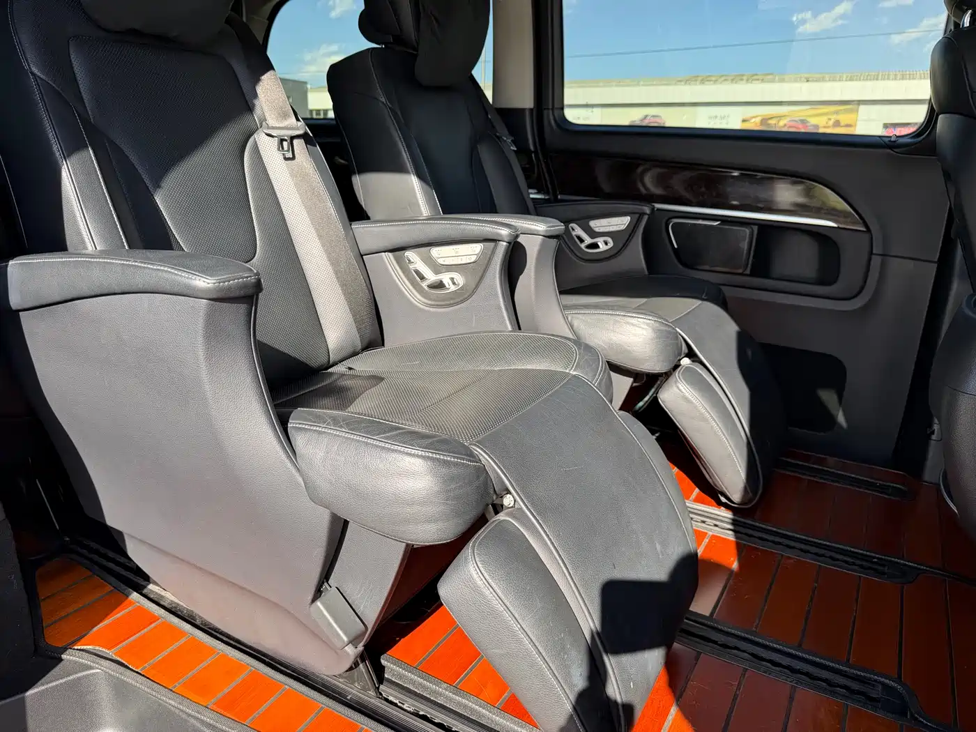 Mercedes-Benz V-Class 2018 V 260 Premium Edition China VI фото 28