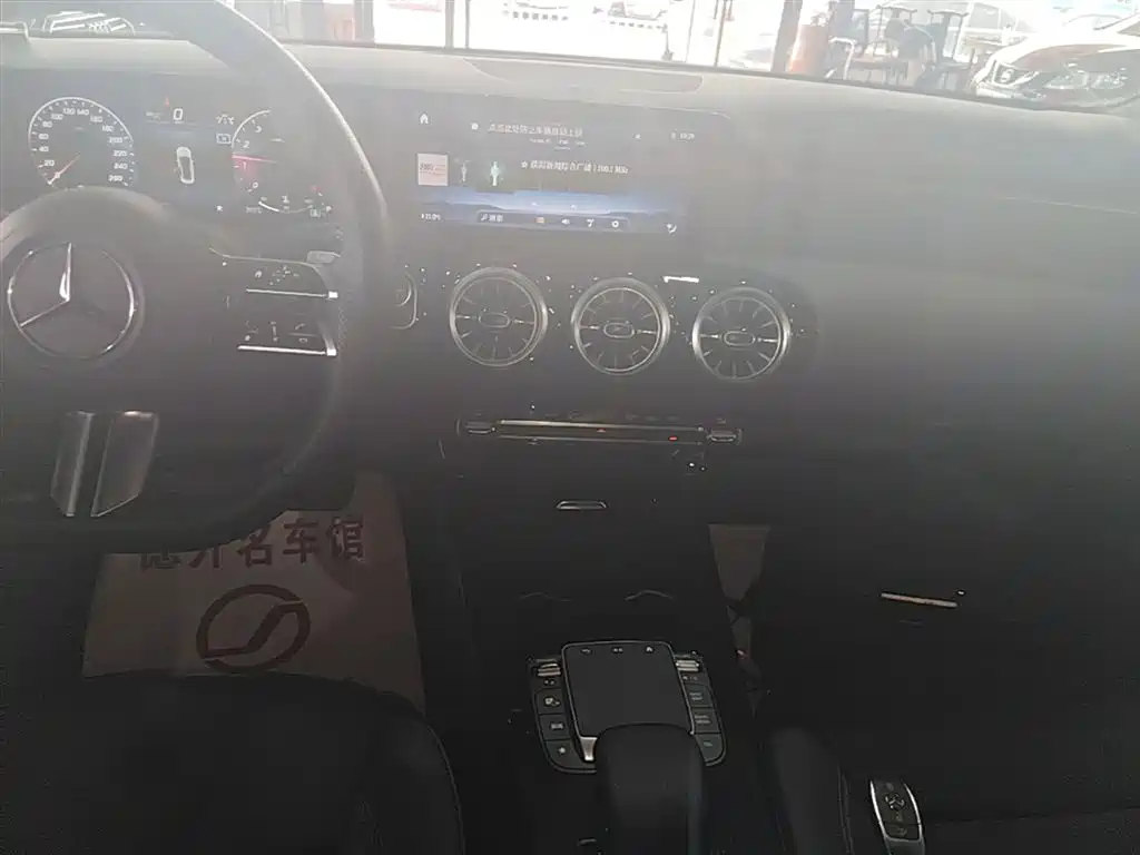 Mercedes-Benz A-Class 2023 A 200 L Fashion фото 13