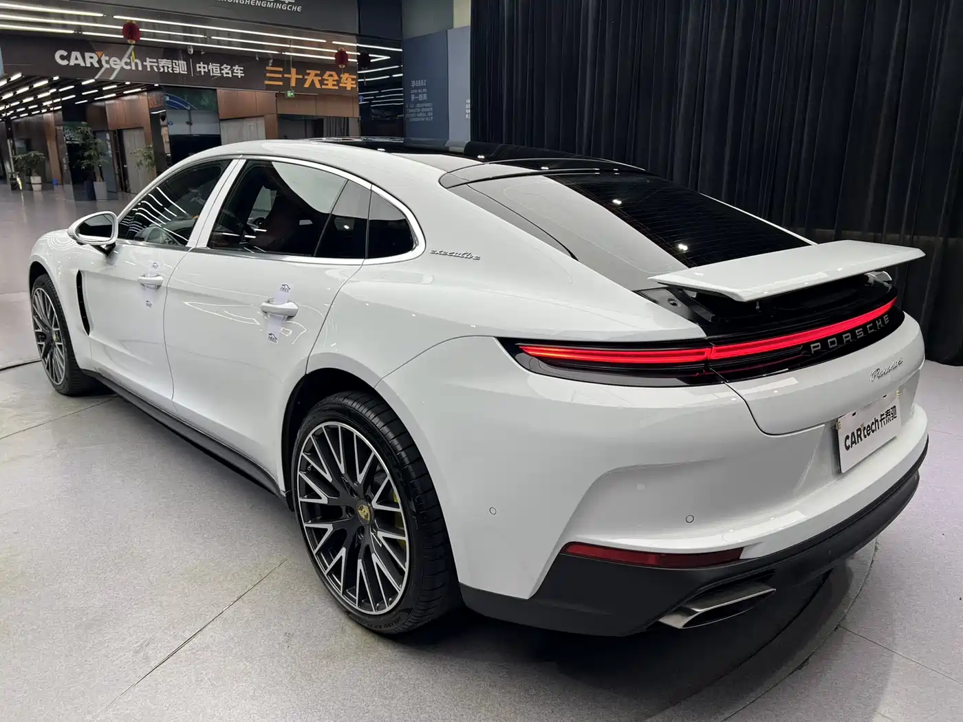 Porsche Panamera 2024 Panamera Executive Long Wheelbase 2.9T фото 6