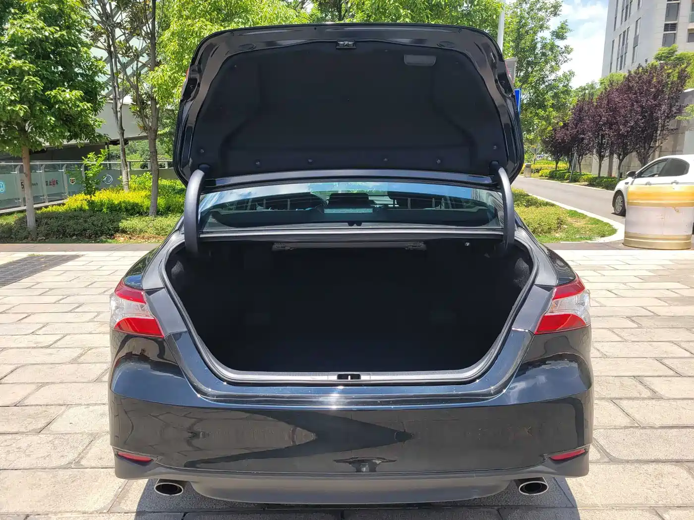 Toyota Camry 2023 2.0G Luxury Edition фото 25