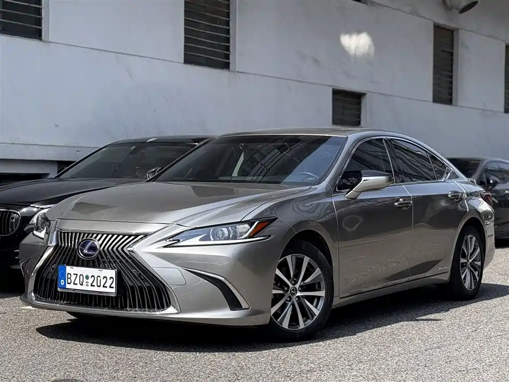 Lexus ES 2020 Model 300h Excellence Edition