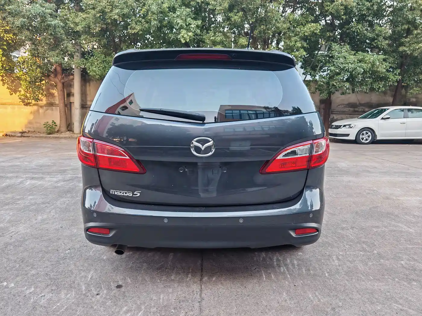 Mazda Mazda5 2014 2013 2.0L Automatic Luxury