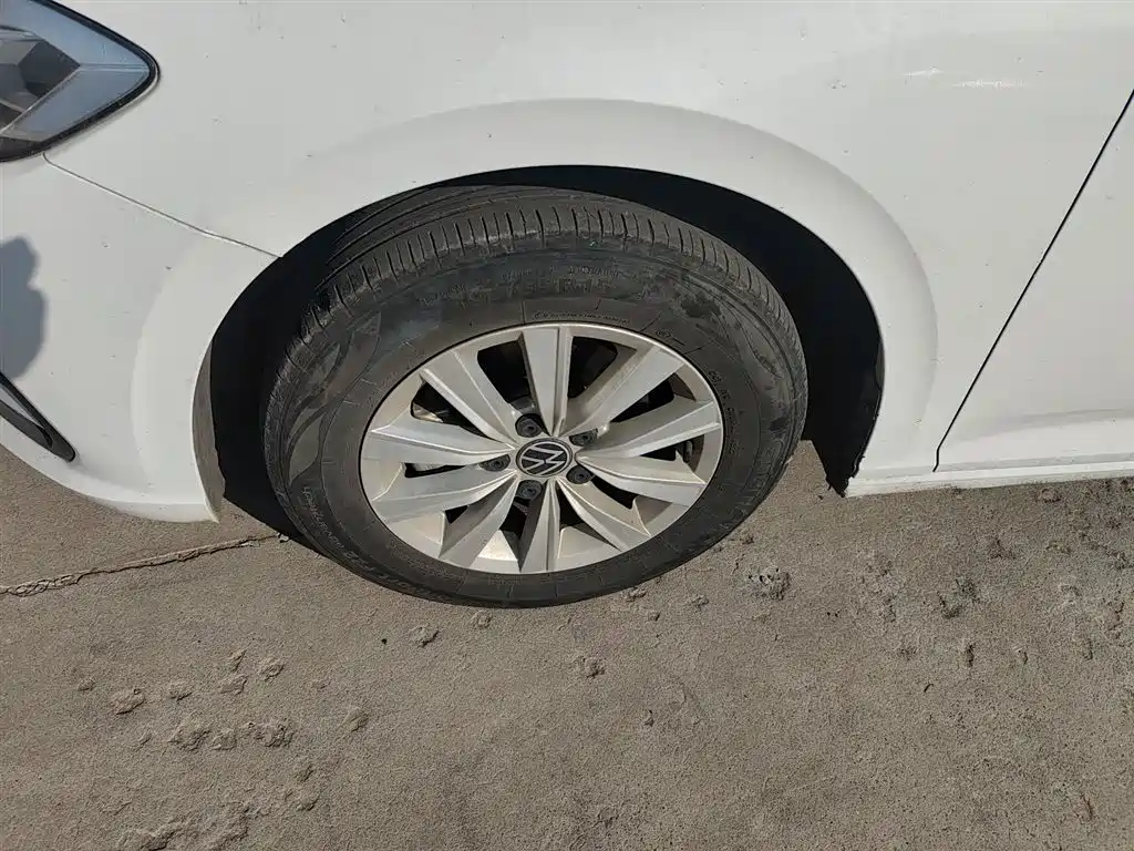 Volkswagen Lavida 2023 Facelift 1.5L Auto Comfort Edition фото 25