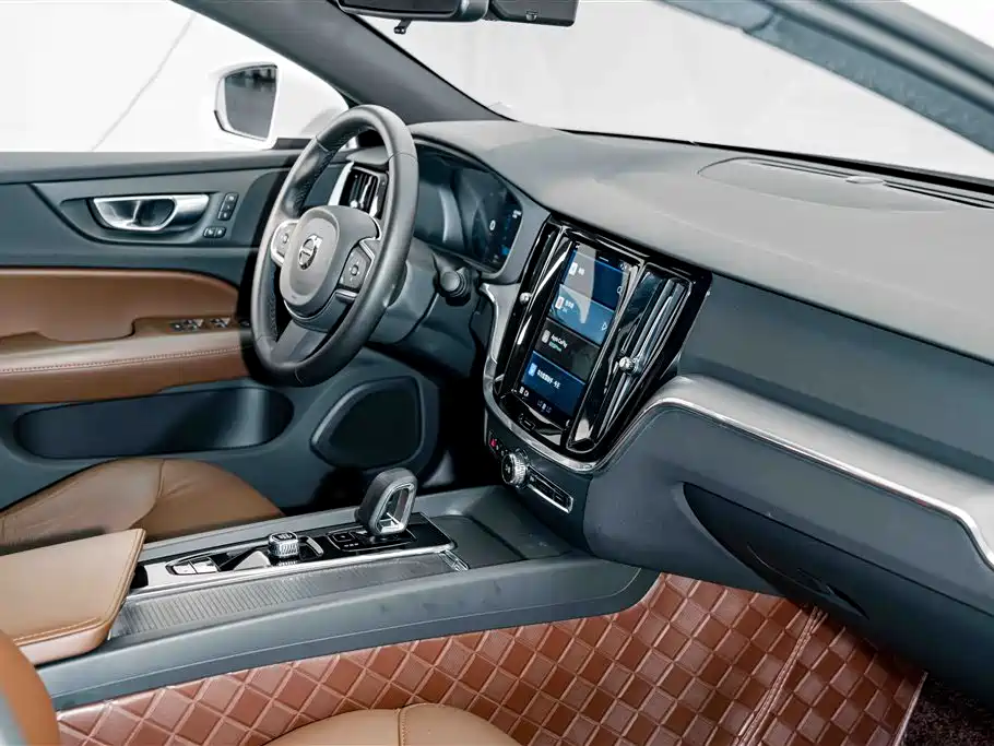 Volvo S60 2024 2024 B4 Elegance Luxury Edition