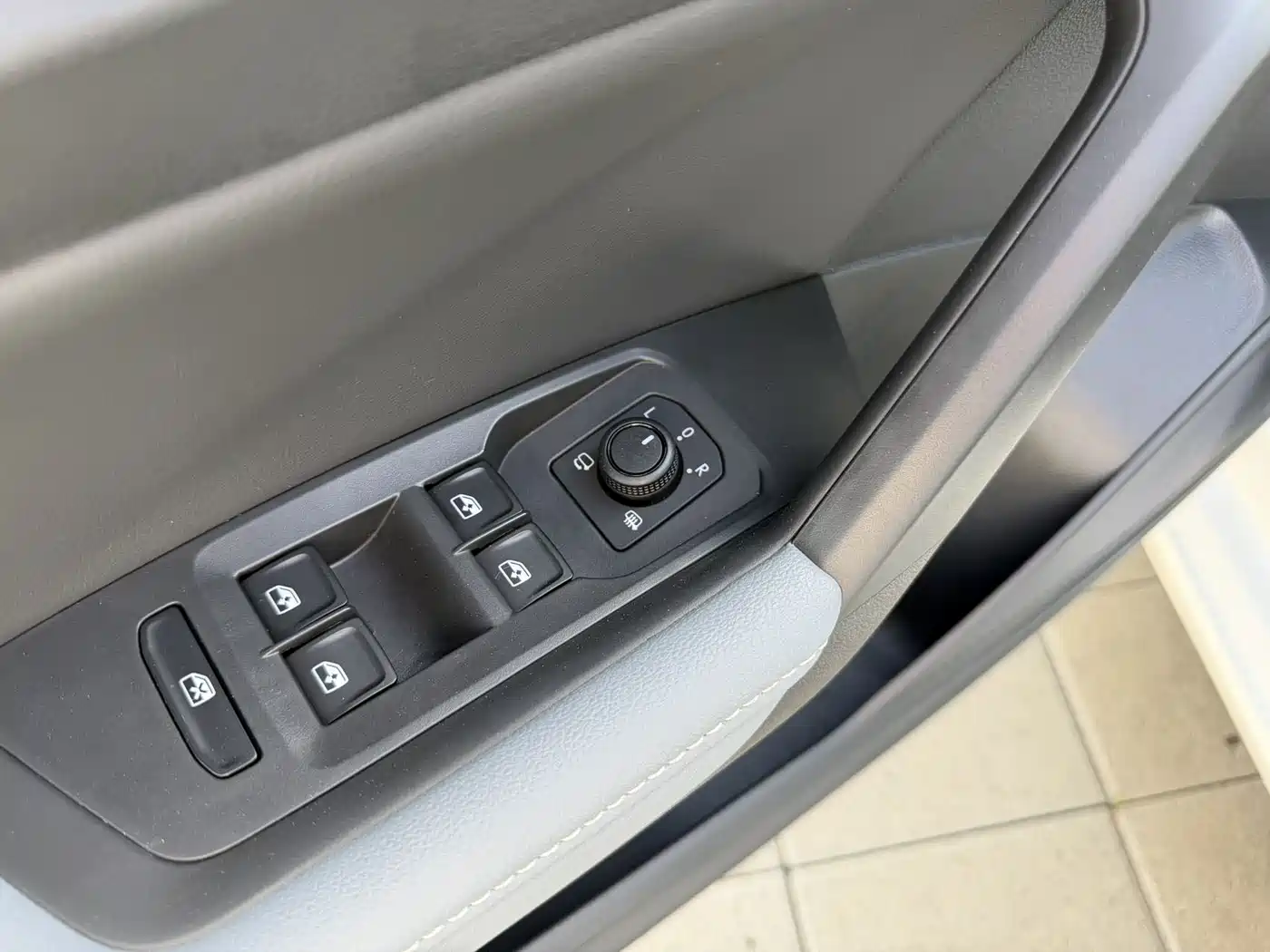 Volkswagen Lavida 2023 Facelift 1.5L Automatic 5 Million Edition фото 16