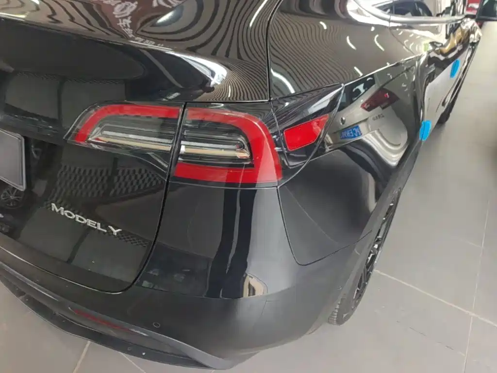 Фото 24 - Tesla Model Y
