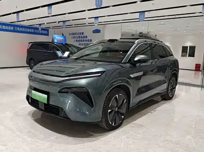 BYD Tang L