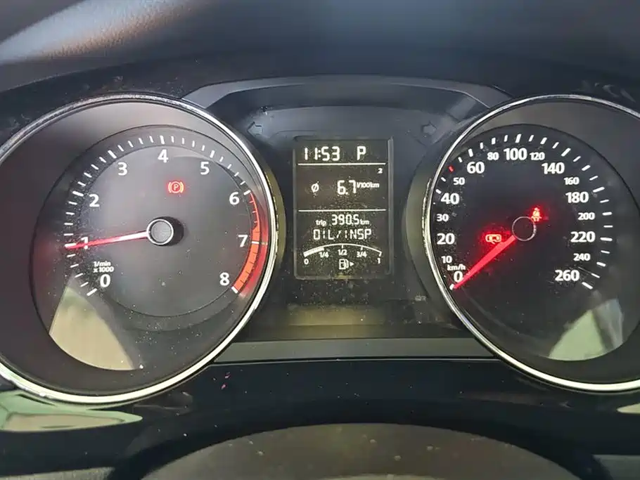 Volkswagen Sagitar 2017 1.6L Automatic Comfort фото 14