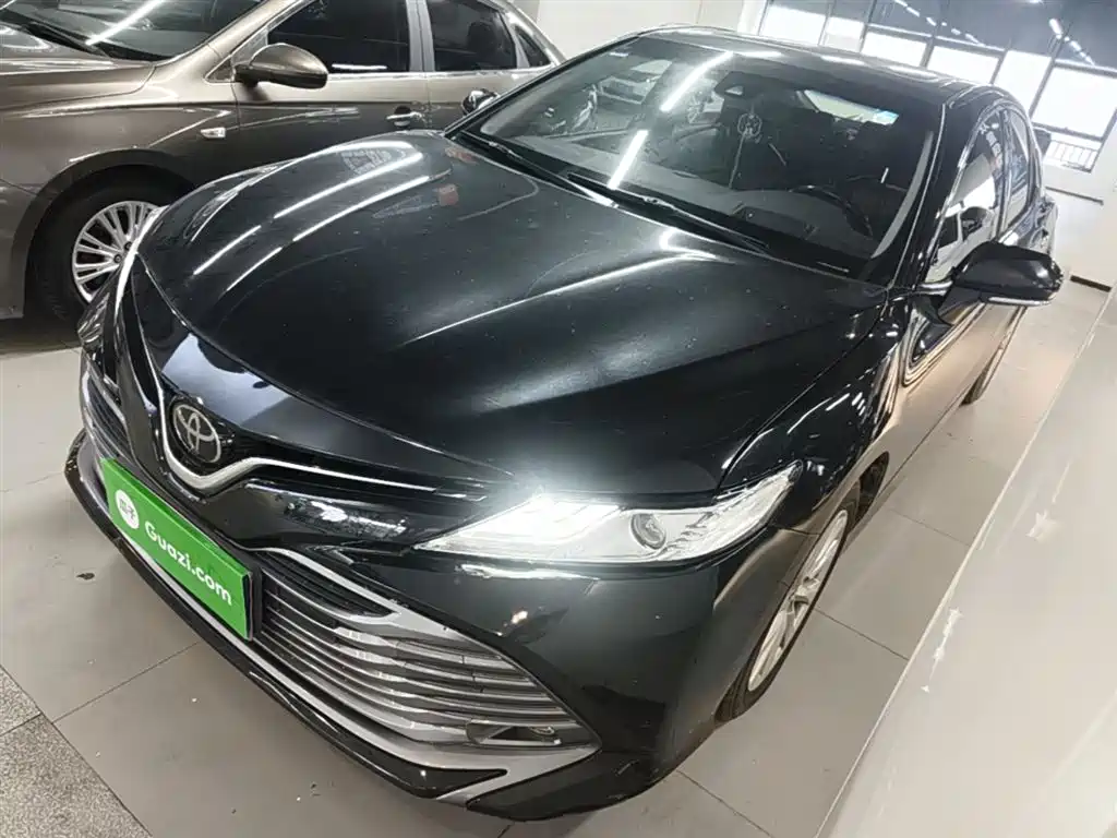 Toyota Camry 2018 2.0G Luxury Edition фото 2