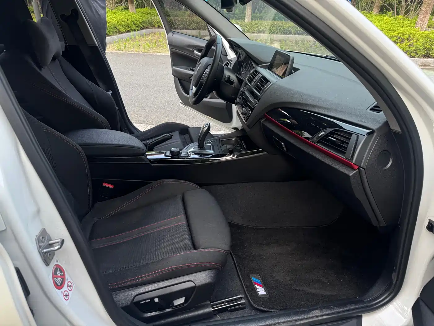 BMW 1 Series (Import) 2015 120i Sport Design Package фото 20