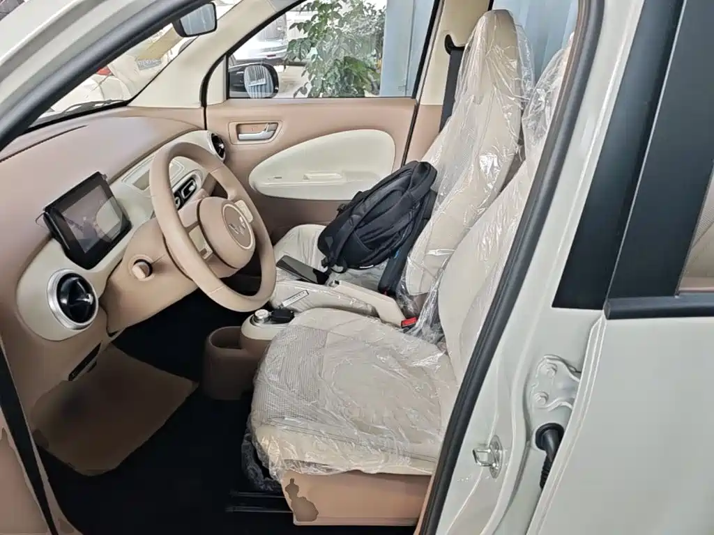 Wuling Motors Hongguang MINIEV 2026 2025 4-Door Advanced