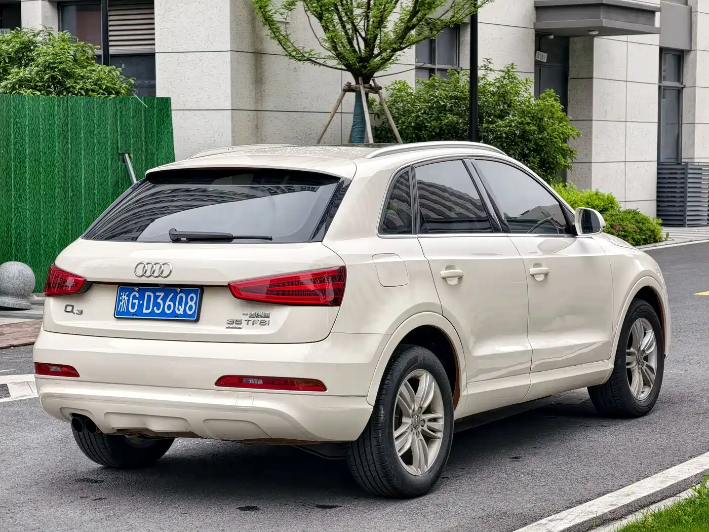 Audi Q3 2015 35 TFSI quattro Technology фото 8
