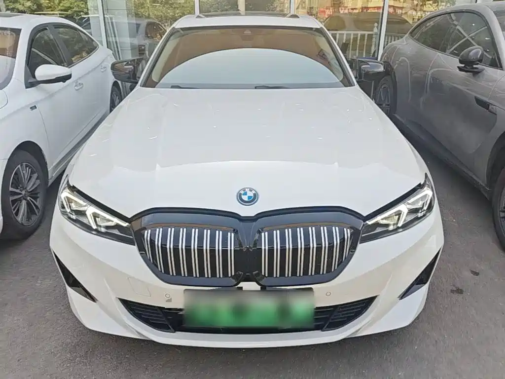 BMW i3 2024 eDrive 40 L Shadow Night Package фото 3