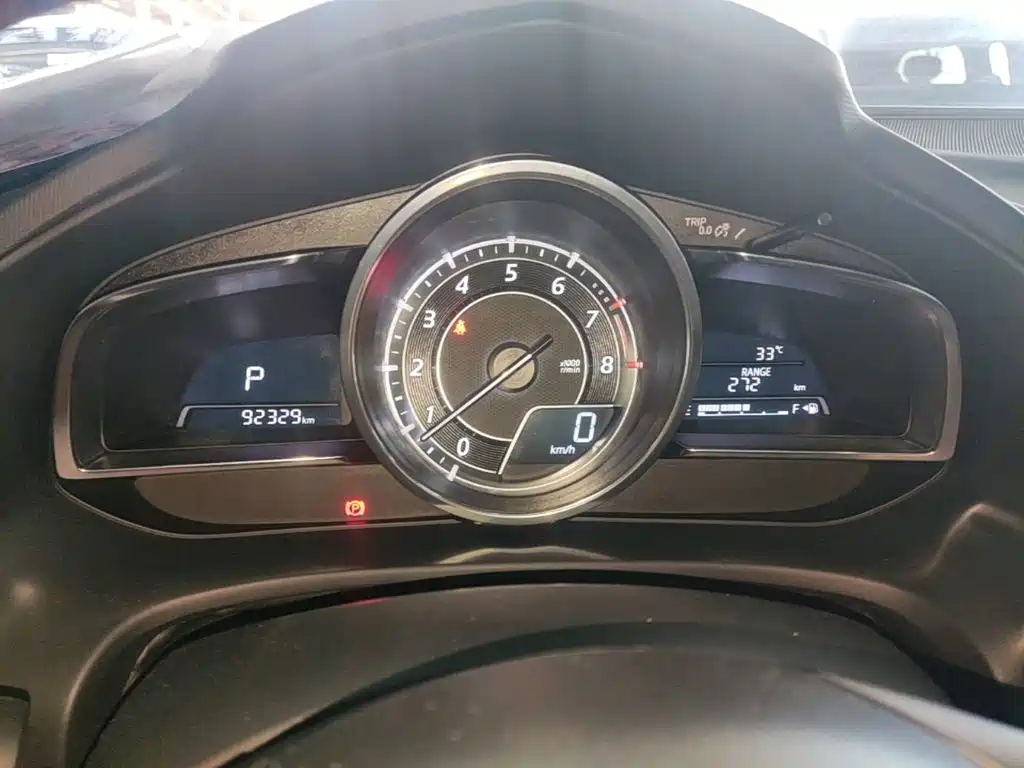 Фото 8 - Mazda CX-4