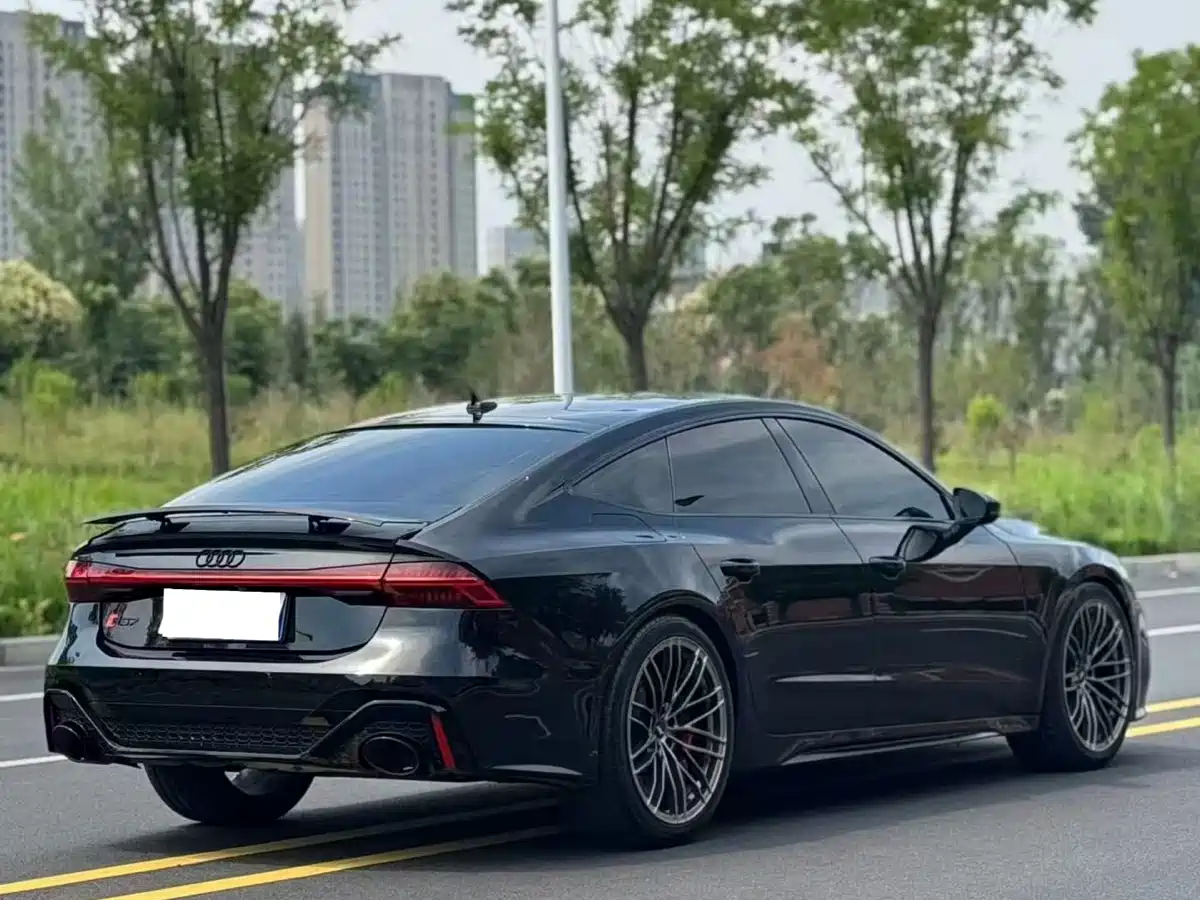 Фото 7 - Audi A7