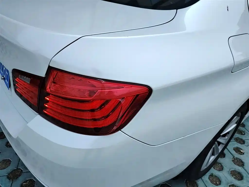 BMW 5 Series 2014 520Li Elegance фото 24
