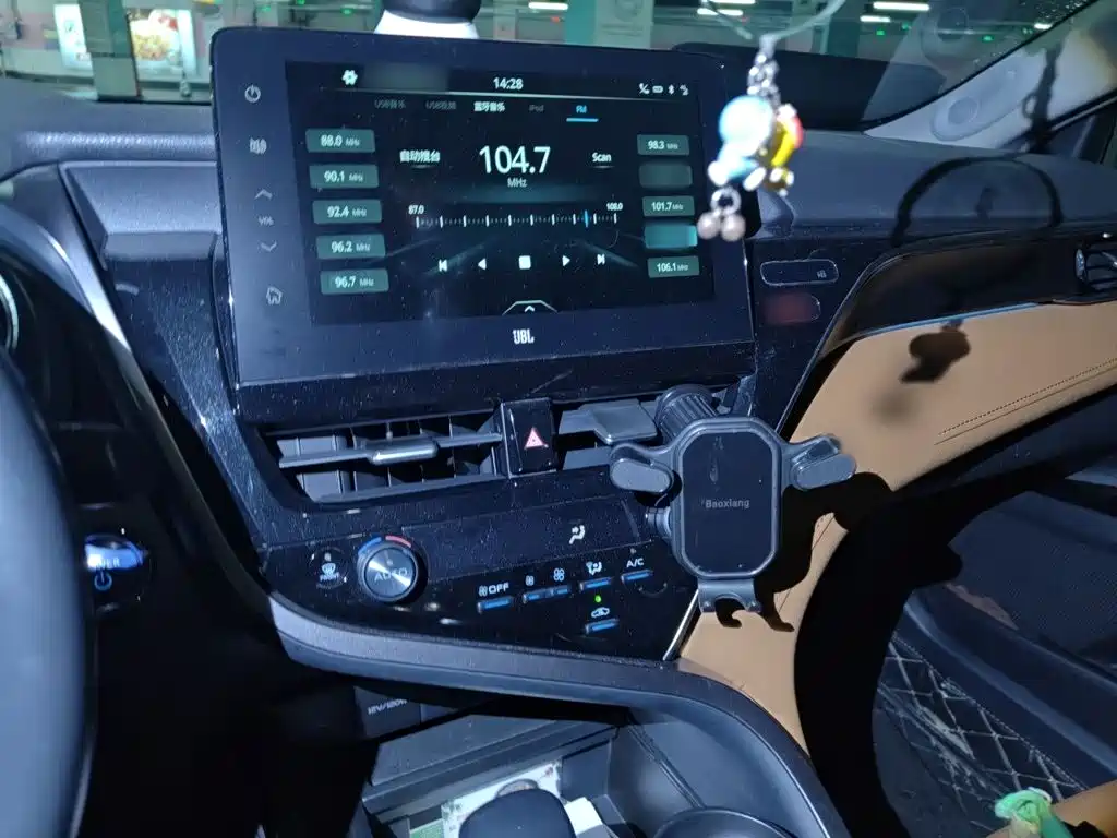 Photo 6 - Toyota Camry