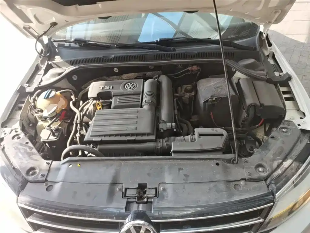 Volkswagen Sagitar 2015 230TSI Automatic Comfort фото 20