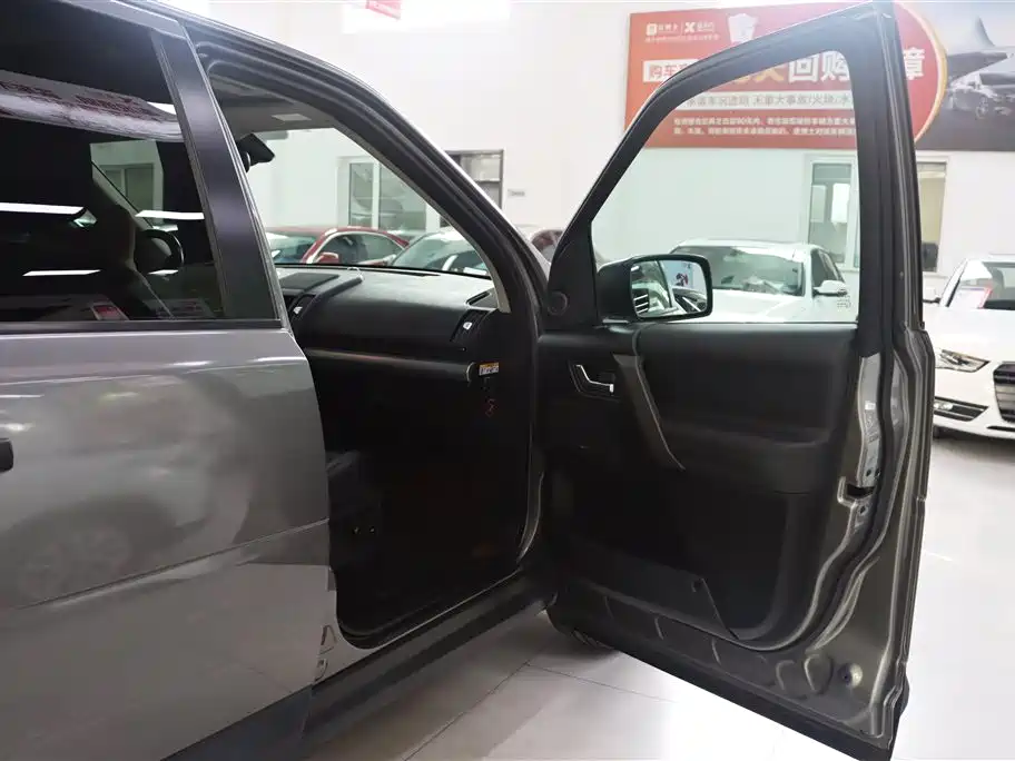 Land Rover Freelander 2 2007 3.2L фото 24