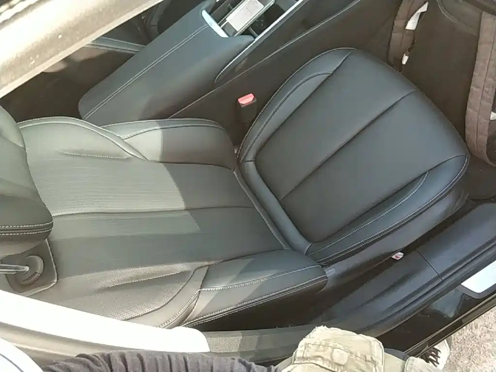 Buick LaCrosse 2025 2025 Model 28T Platinum Edition