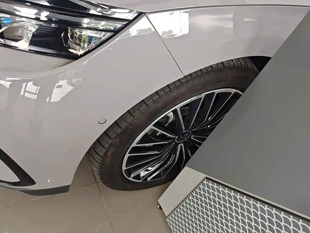 BYD Han 2025 2025 DM-i Smart Driving Edition 125KM LiDAR Flagship