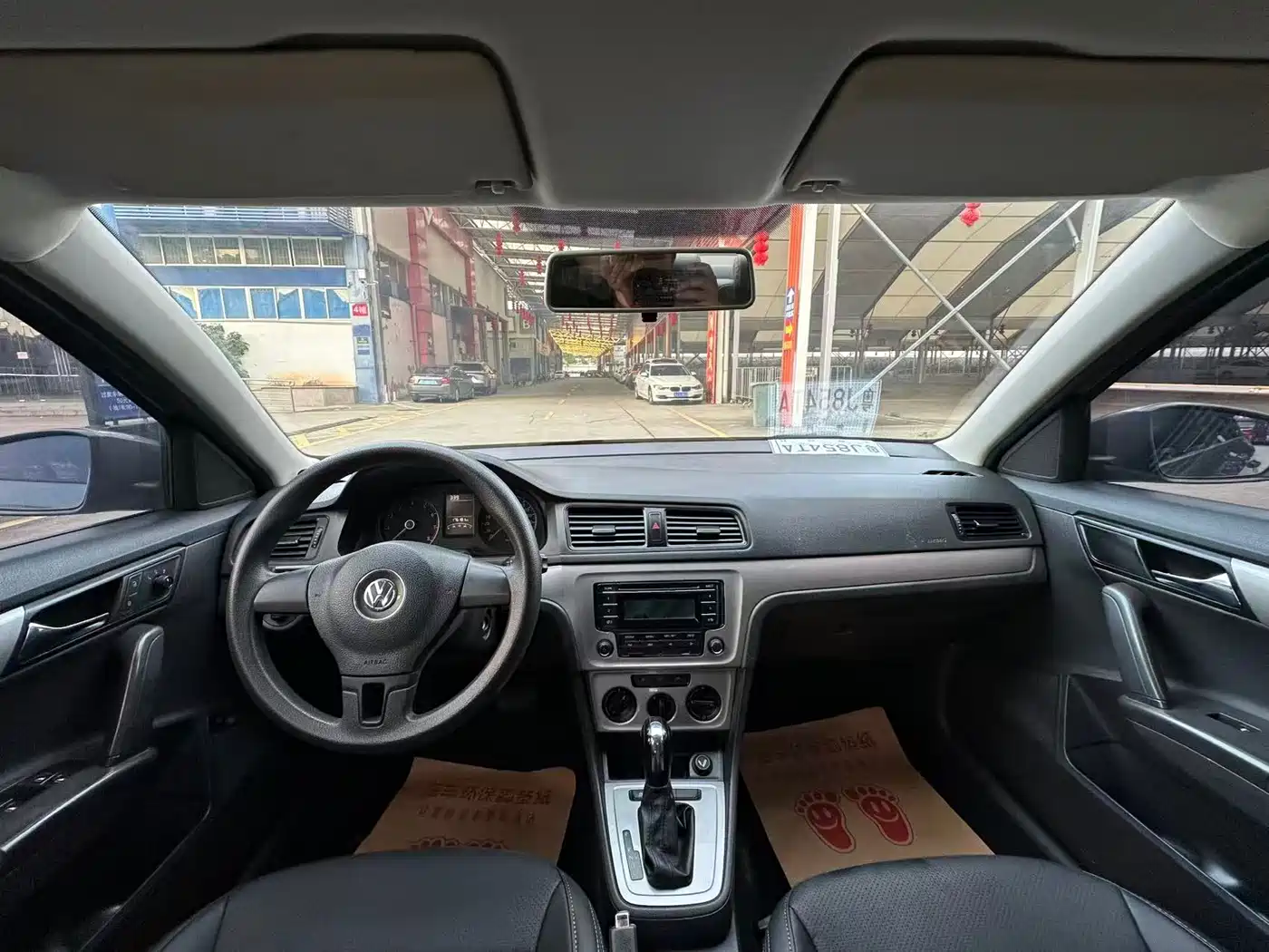 Volkswagen Lavida 2013 Facelift Classic 1.6L Automatic Trend фото 5