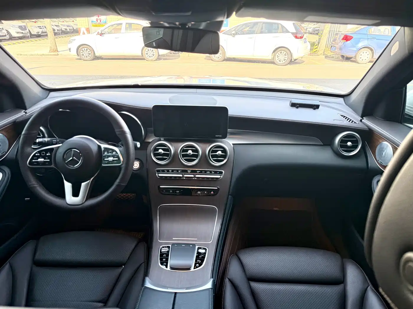MERCEDES-BENZ GLC