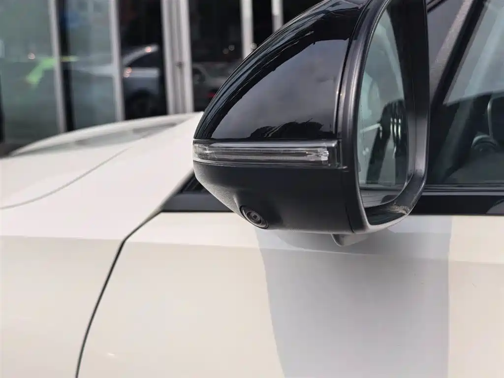 Mercedes-Benz C-Class, миниатюра 11