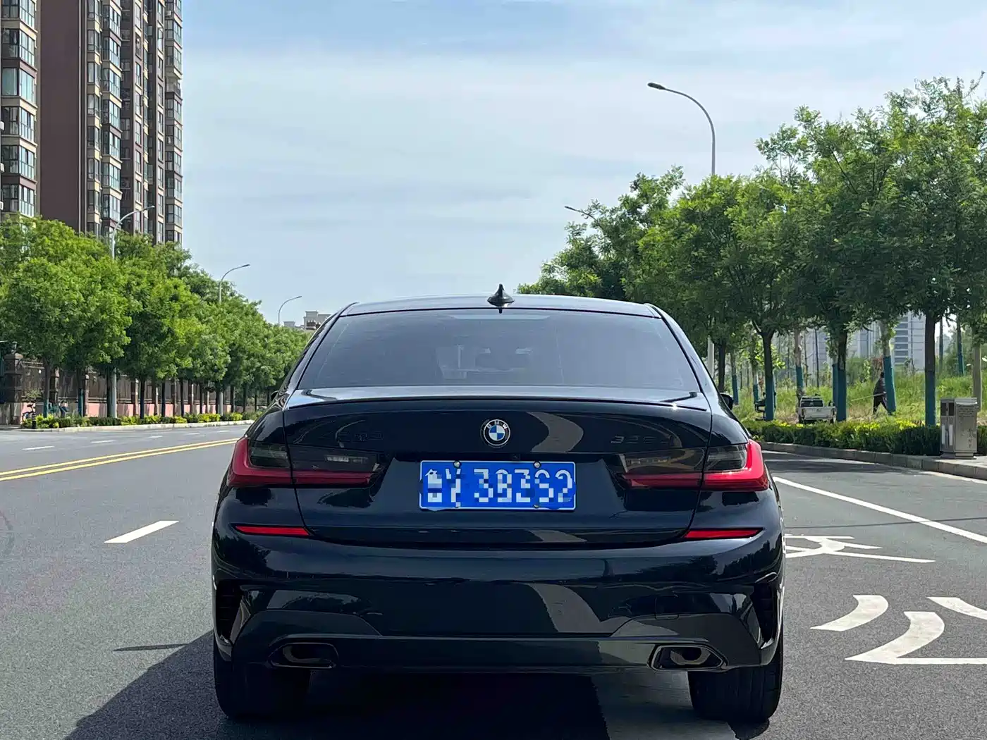BMW 3 Series 2022 325Li M Sport Shadow Edition фото 18