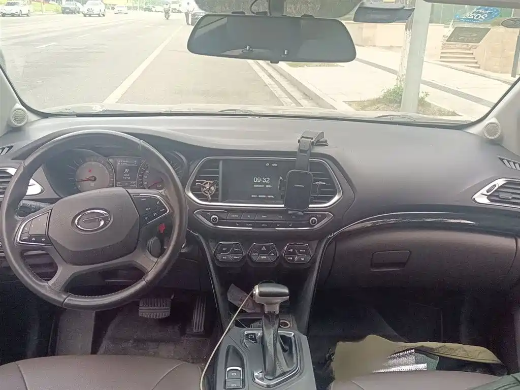 GAC Trumpchi Trumpchi GS4 2017 235T Automatic 2WD Luxury Smart Connected Edition фото 13