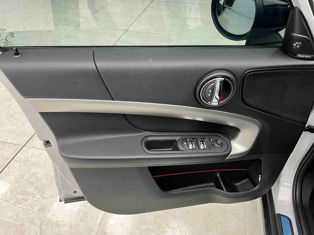 MINI COUNTRYMAN 2022 2023 1.5T COOPER ALL4 Connoisseur