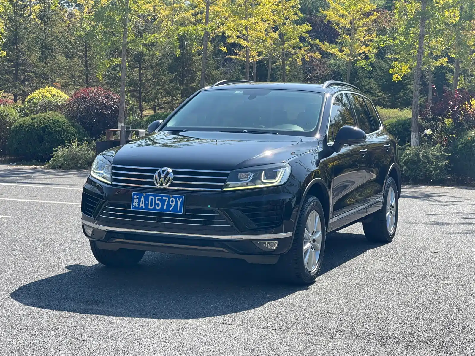 Фото 1 - Volkswagen Touareg