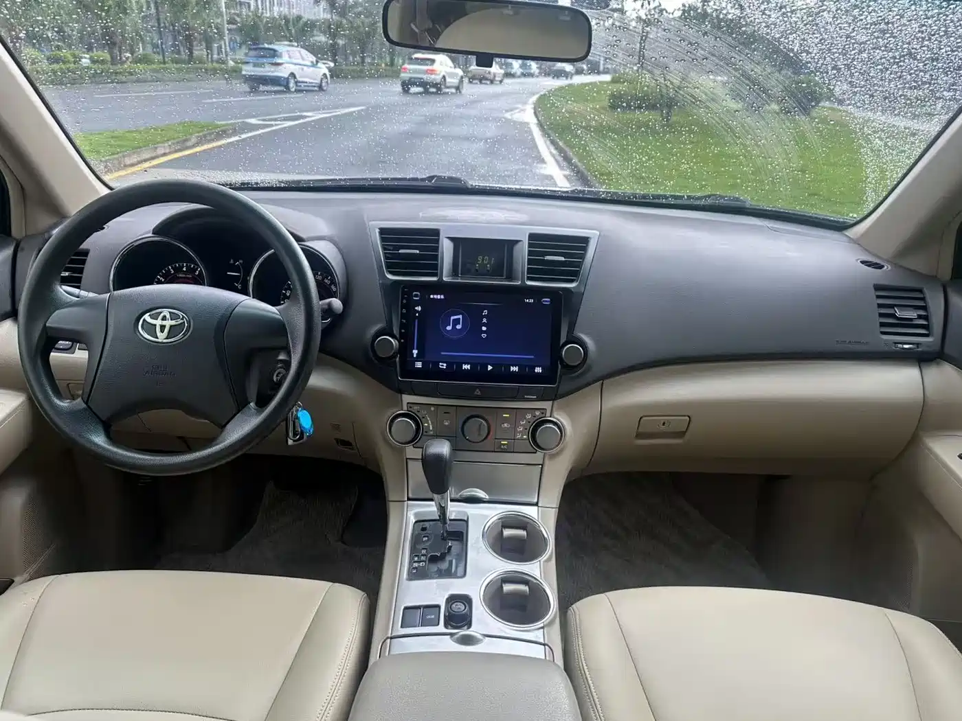 Toyota Highlander 2012 2.7L 2WD 7-Seat Elite фото 5