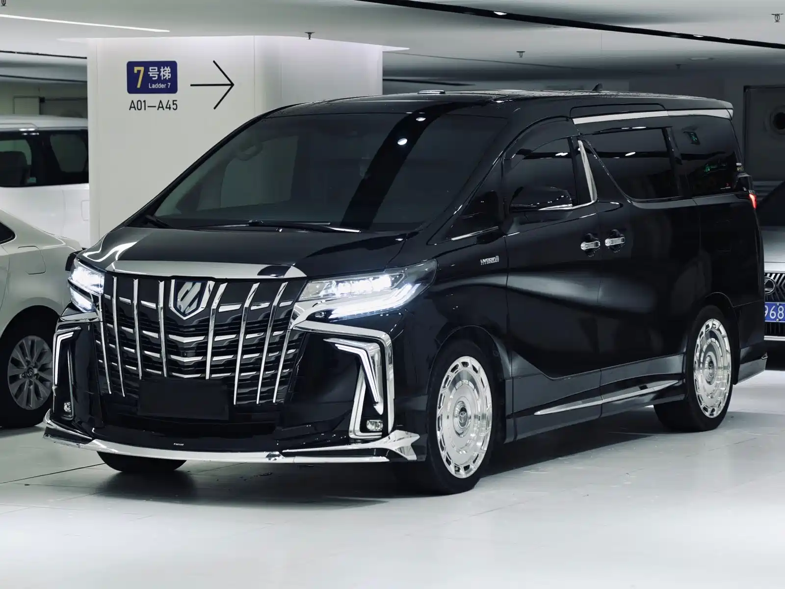 صورة 5 - Toyota Alphard