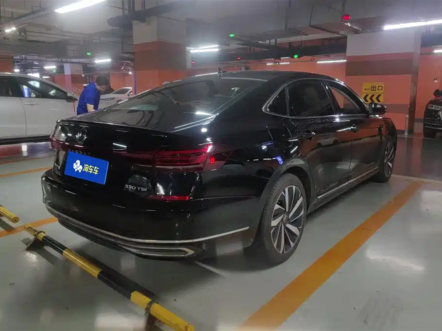 Volkswagen Passat 2022 330TSI Elite Edition фото 3