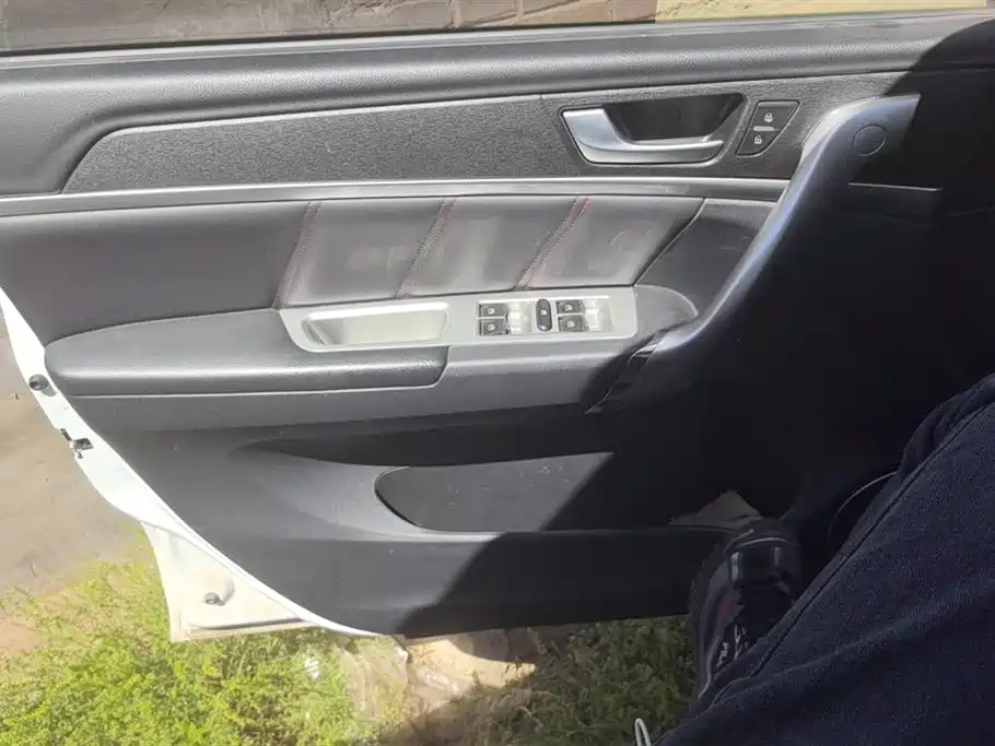 Haval M6 2019 1.5T Manual 2WD Elite Type China VI фото 7