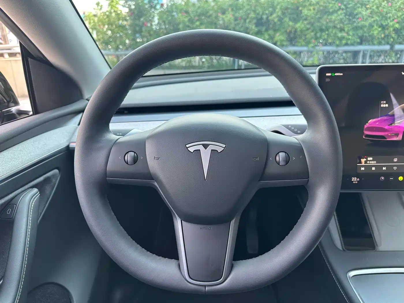 Фото 14 - Tesla Model Y