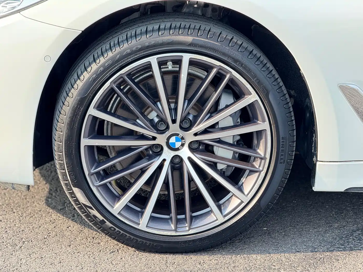 BMW 5 Series 2020 530Li Exclusive M Sport Package фото 24
