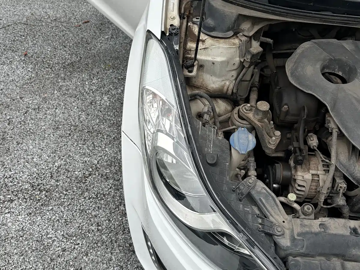 Hyundai Langdong 2013 1.6L Automatic Premium фото 17