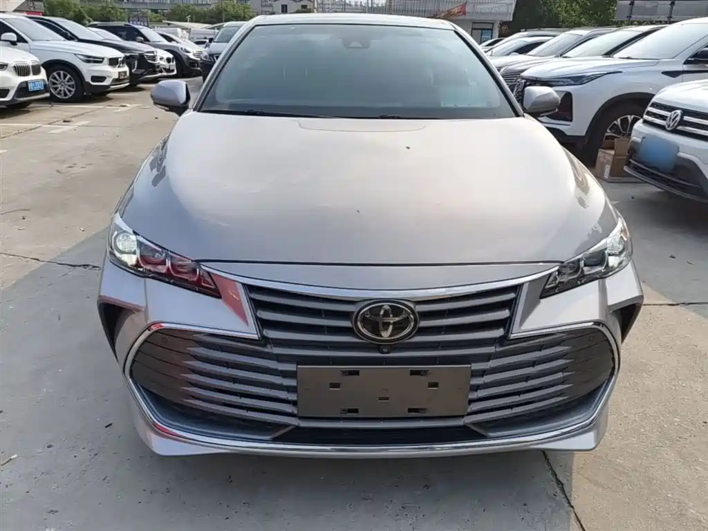 Toyota Avalon 2019 2.5L Touring Premium Edition China VI фото 3