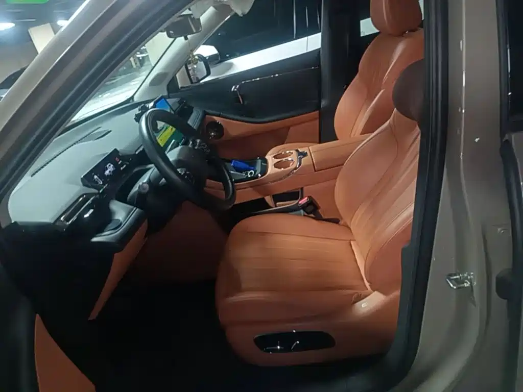 Aion V 2025 2024 Aion T-Rex 650 Smart Luxury Edition