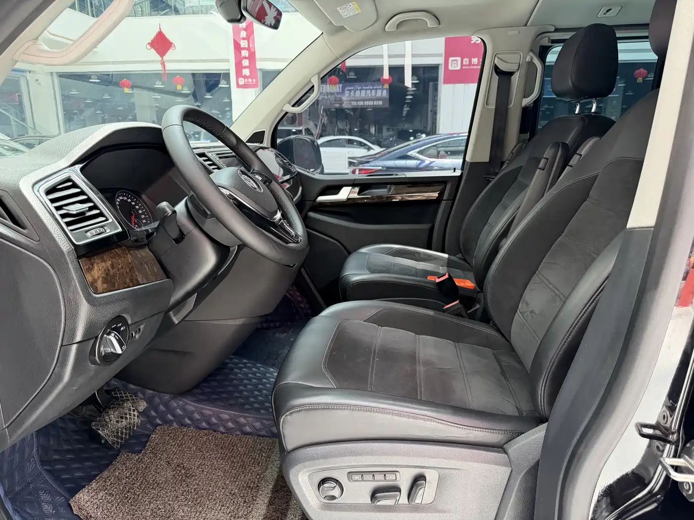 Volkswagen Multivan 2019 2019 2.0TSI 4WD Premium 7-seater