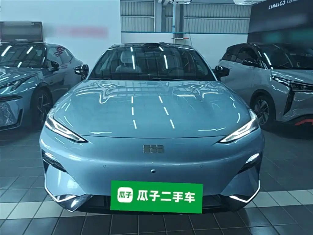 Geely Galaxy Galaxy E8 2025 620km AWD Starship LiDAR Smart Drive Edition фото 3