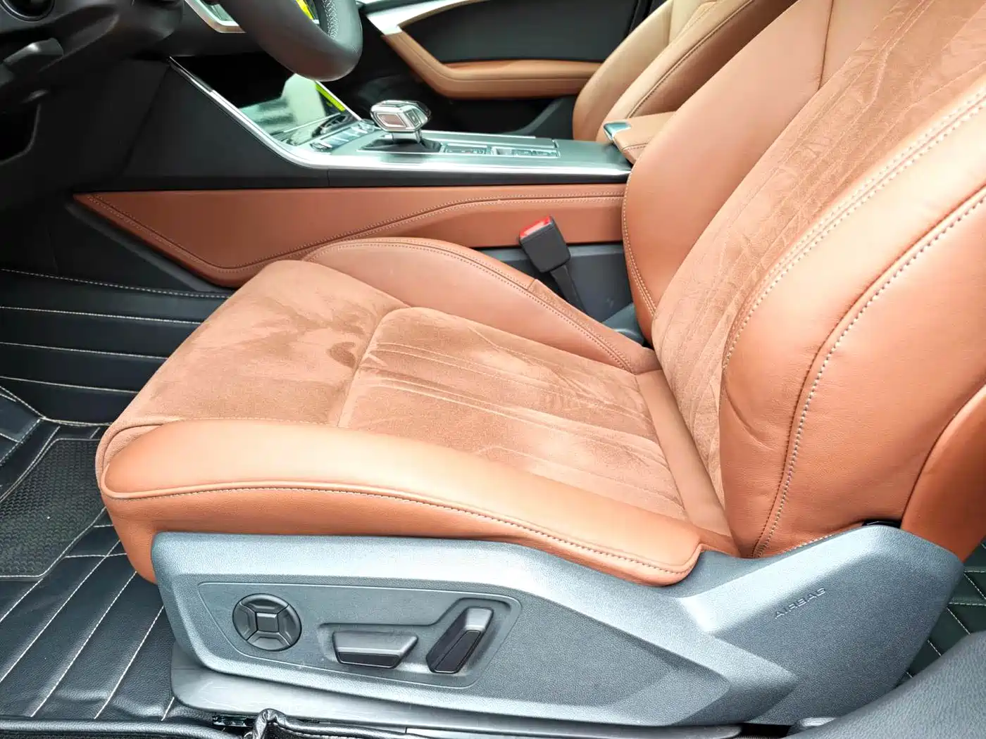 Audi A7L 2025 Model Year 45 TFSI Luxury фото 11