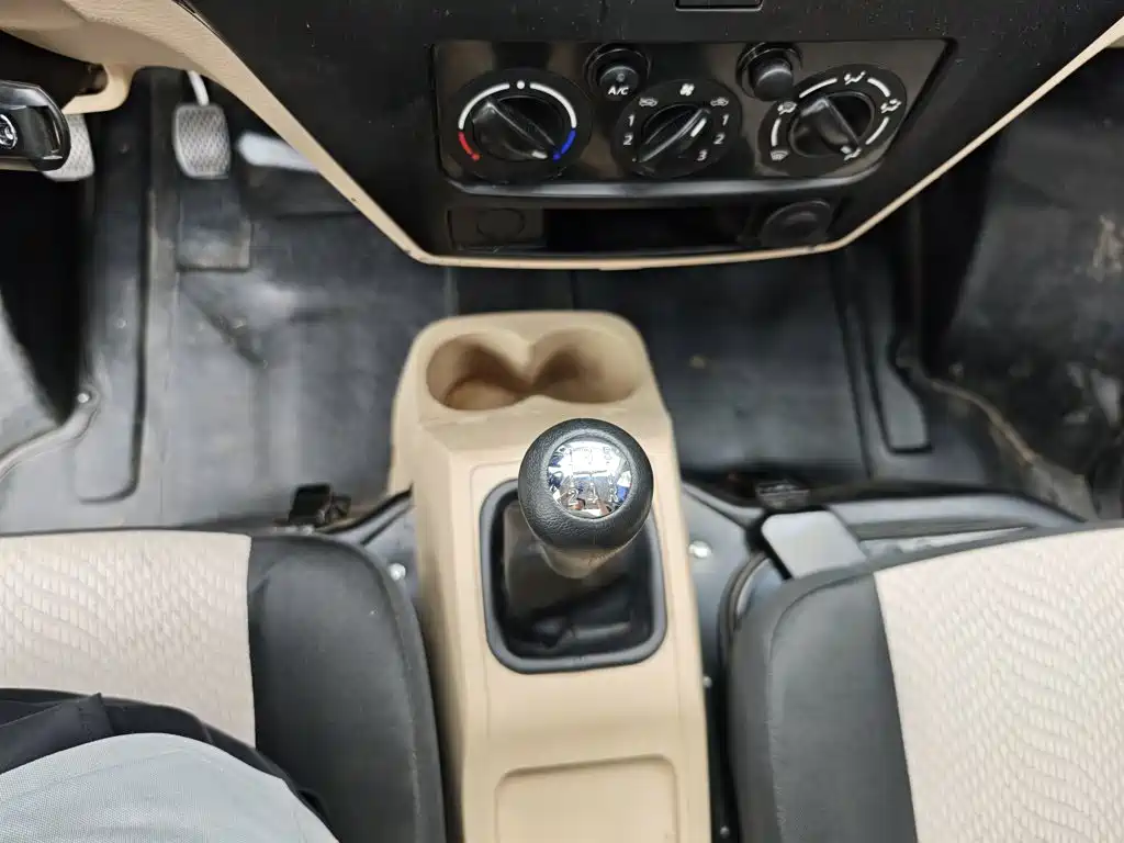 Changan Kuayue Xin Bao T3 2025 2025 Value Edition 1.4L Single Cab 2.82m Integrated Cargo Box Basic
