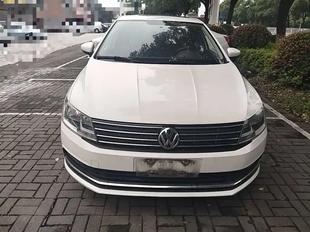 Volkswagen Lavida 2017 1.6L Automatic Comfort Edition фото 3